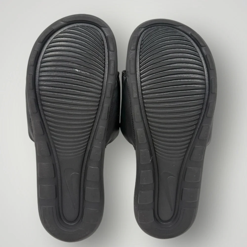 Men’s Nike Victori One slide sandals size 13